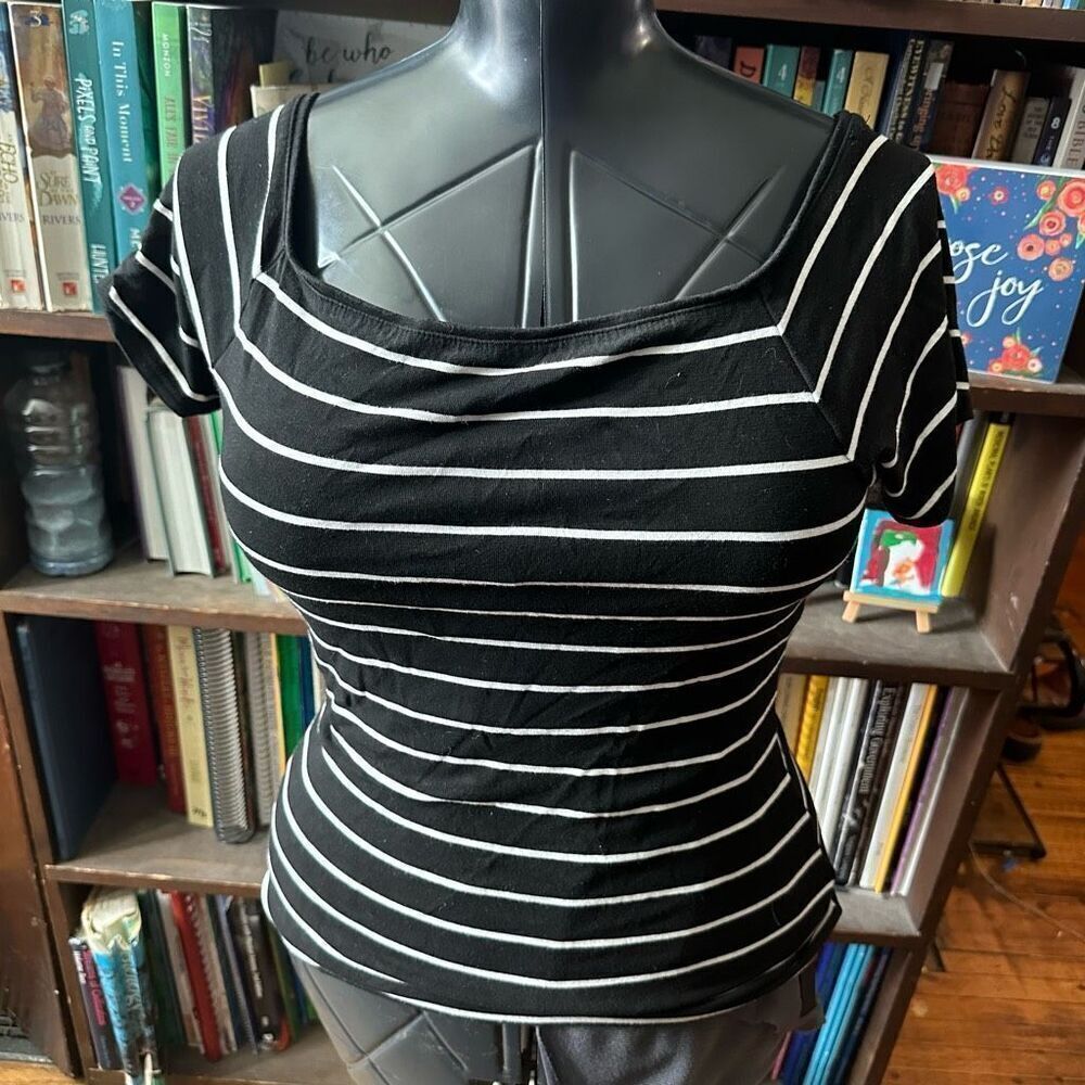 White House Black Market squareâneck striped M minimalist blouse